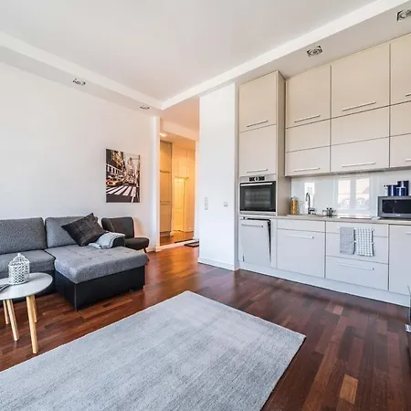 Rynek 45 Apartment *