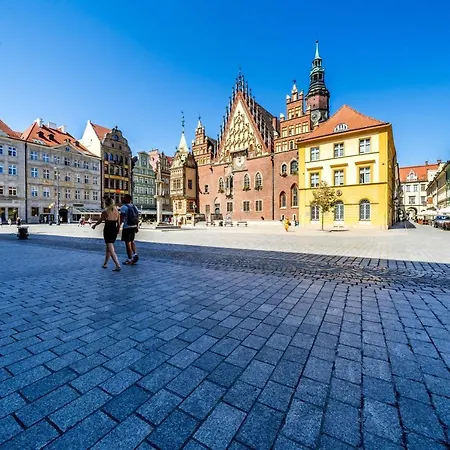 Rynek 45 *